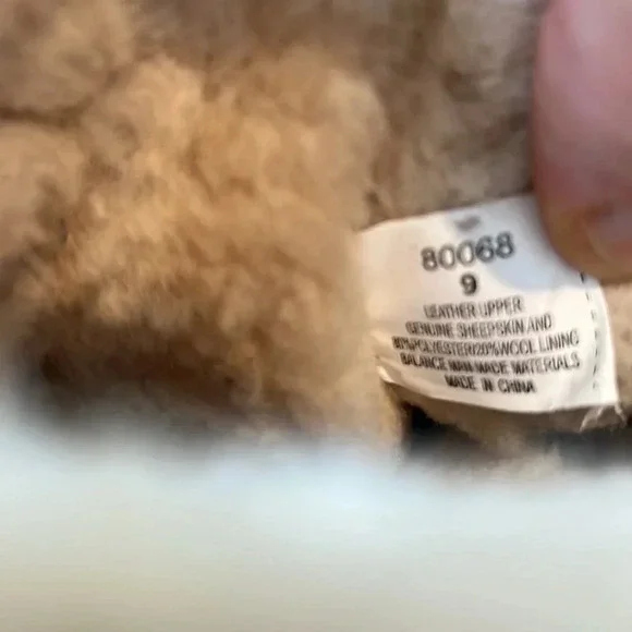 Minnetonka Women's Olympia Sheepskin / Wool Short Boot Elegance Indigo Size 9 - Picture 8 of 8